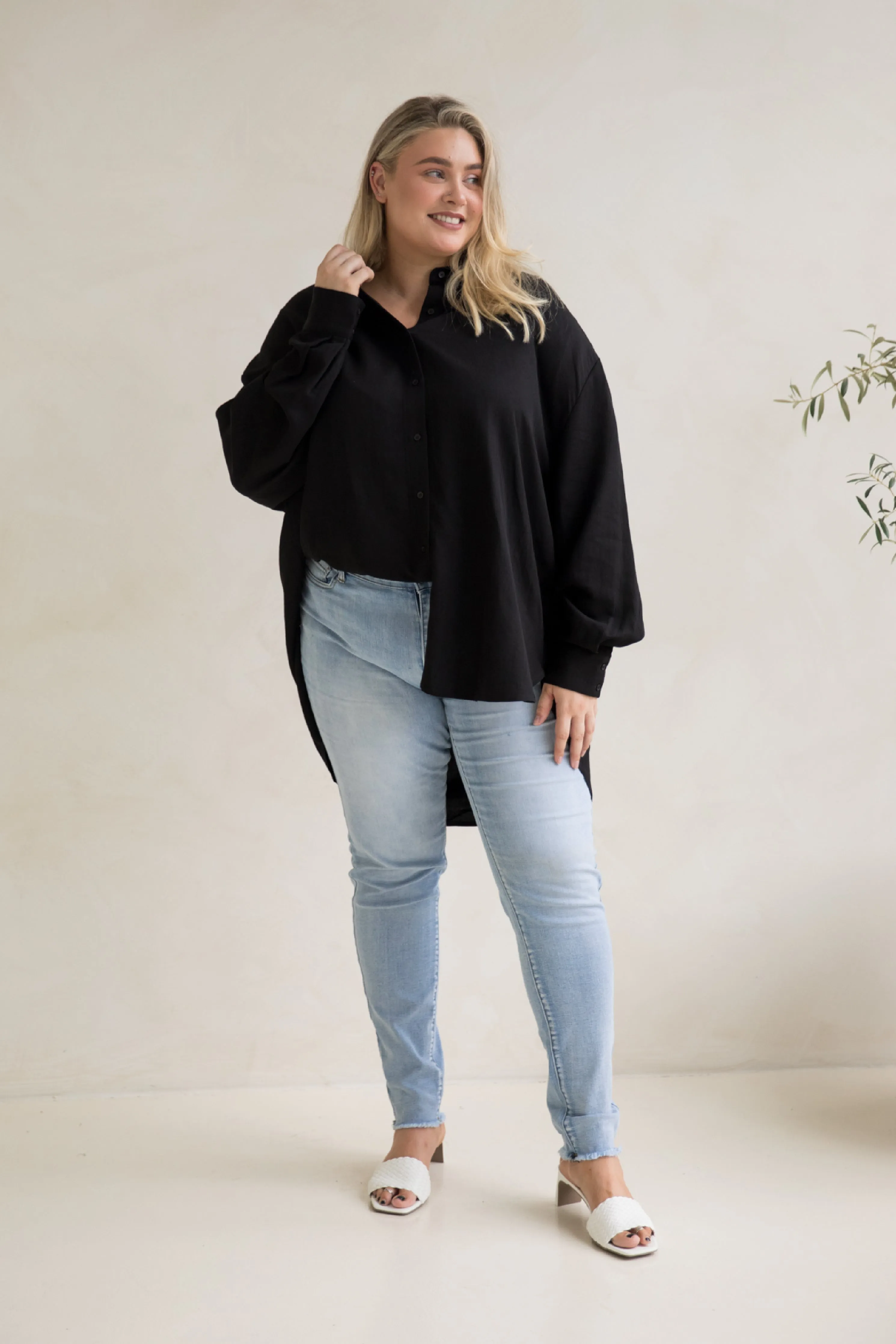 Frayed Slim Fit Jean in Light Denim